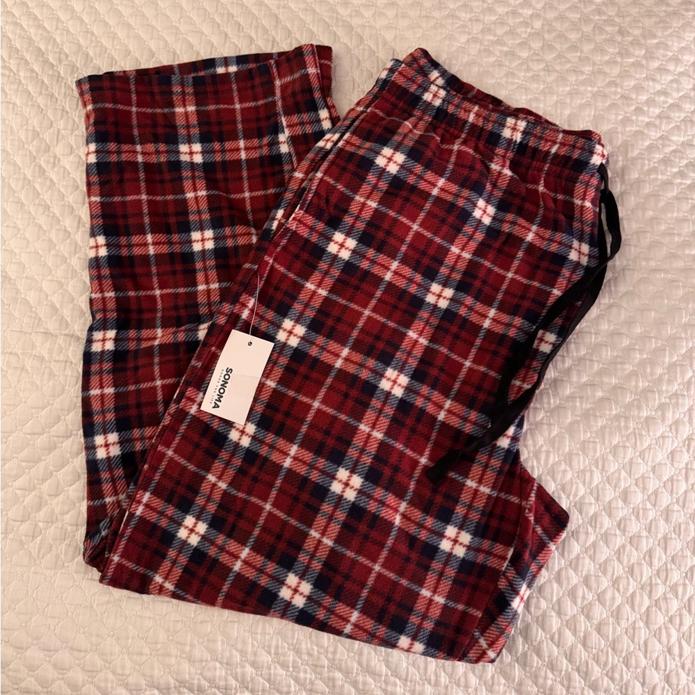 Kohl's Men's Plaid Joggers in Red and navy